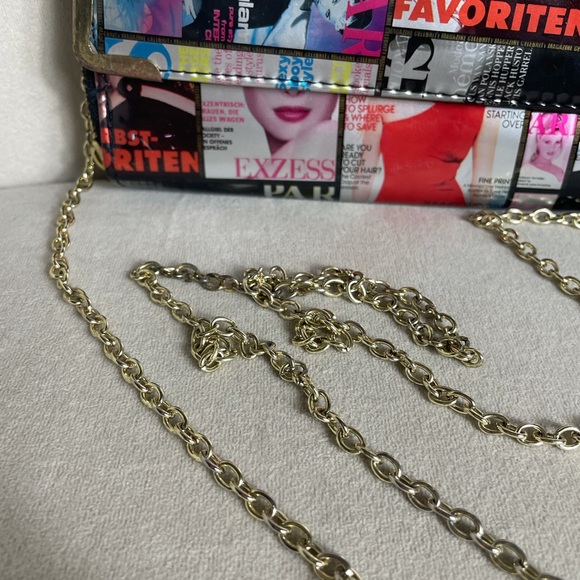 Vogue Magazine Cover Print Wallet Style Purse Shoulder Multicolor Vinyl Clutch - Picture 3 of 14